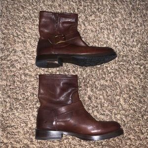 Great condition Frye boots